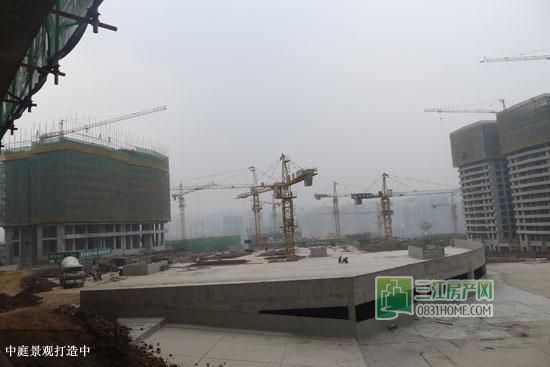 丽雅龙城3月工程进度：中庭景观打造中