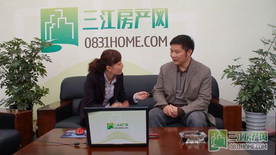 正在接受专访的银龙集团副总夏学忠