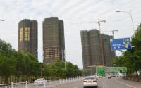 塞纳国际5月施工进度外墙砖铺贴已经开始