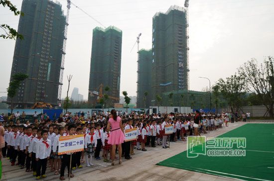 开学啦！人民路小学鲁能校区举办开学典礼