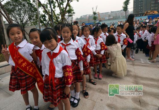 开学啦！人民路小学鲁能校区举办开学典礼