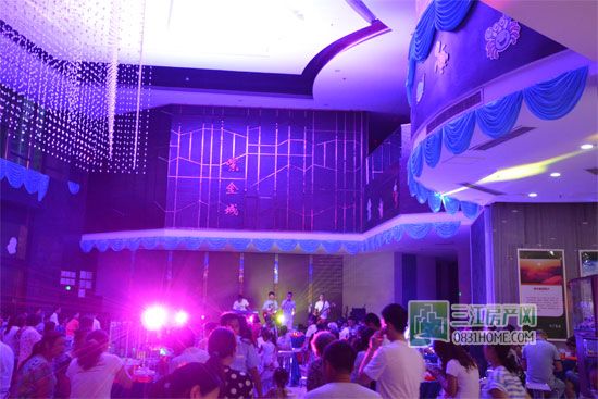 千人盛会！只因紫金城请人喝啤酒啦！