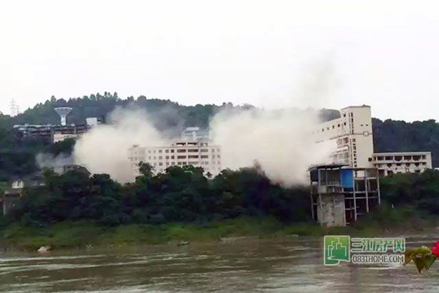 电厂拆迁后.jpg