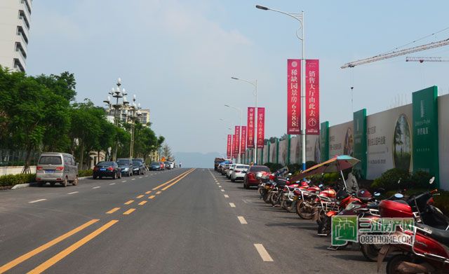 丽雅龙城与锦绣龙城之间.jpg
