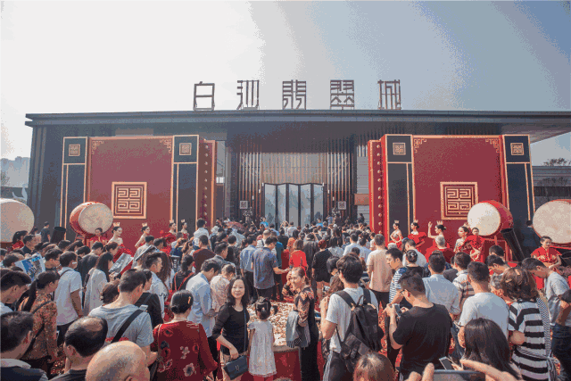 292133498fe16f48513313.gif