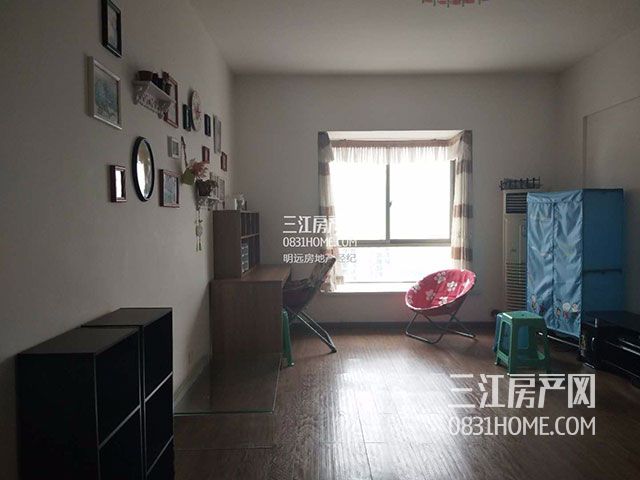 051615515bfd558ae91960.jpg