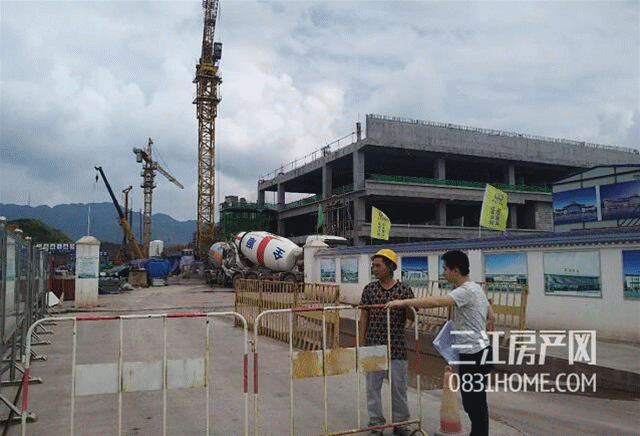 14103446ccda6cd1d98538.gif