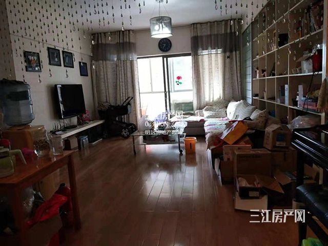 15100005ed3c861fa91185.jpg