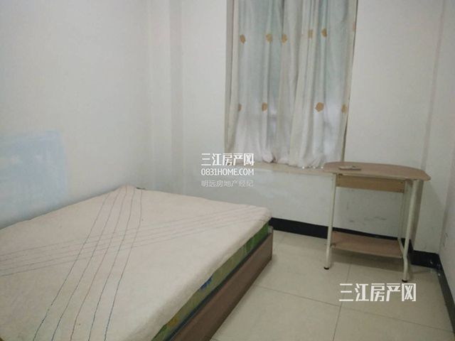 30093335ad33e4cc381838.jpg