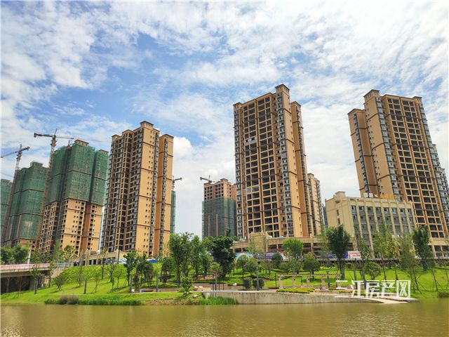 东湖.jpg