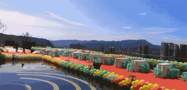 壕爆！宜宾惊现“空中花园餐厅”，100桌龙虾宴免费吃