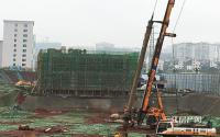 预计12月开放？正黄·翡翠堂营销中心修建中