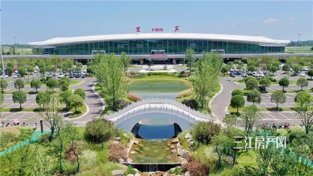 五粮液机场_副本.jpg