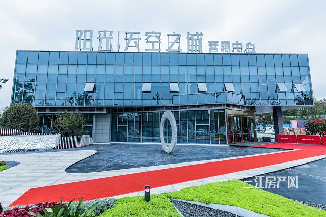 5D4_3833_1.jpg