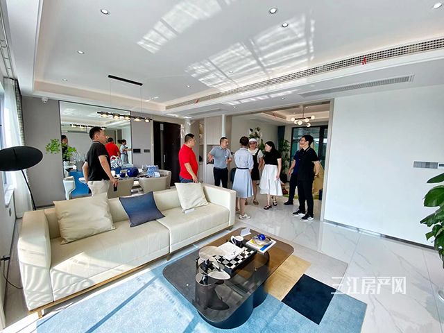 裁剪样板间.jpg