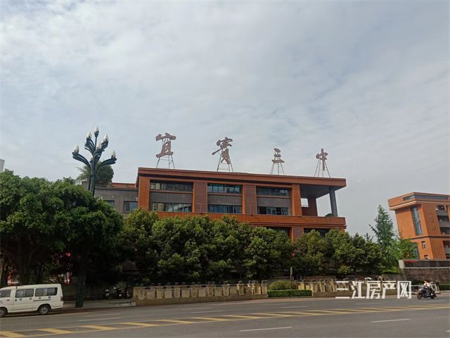 天鹅堡05.jpg