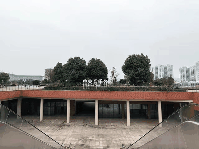 商业现状.gif