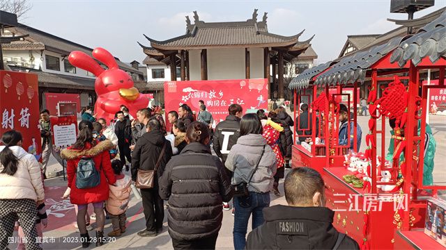 玩偶摊位.jpg