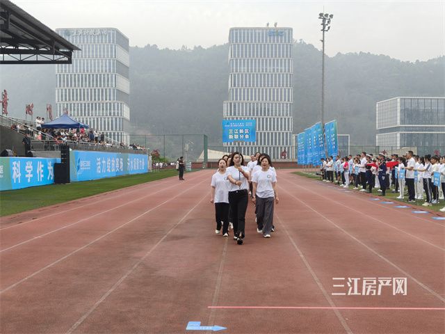 e7f1165bd304de0d51a614b2470dae3.jpg